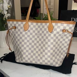 Authentic Louis Vuitton Neverfull MM